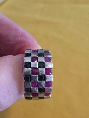 Vintage 925 Sterling Ring w/Checkerboard Pattern of Rubies & Sapphire Gems. AS:7